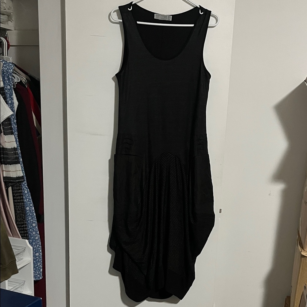 Elegant Black Sleeveless Dress